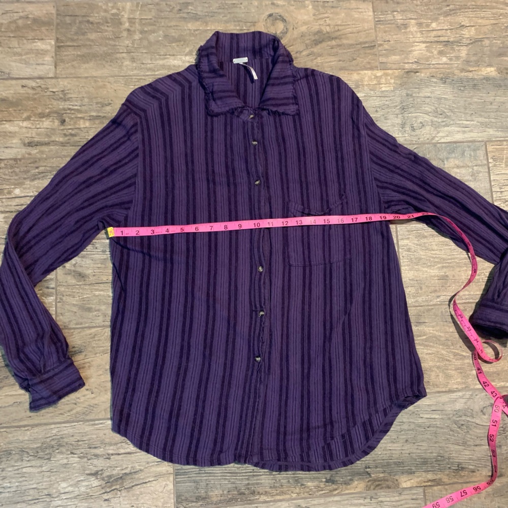 Women’s Free People beach purple striped button-up shirt - Picture 5 of 6